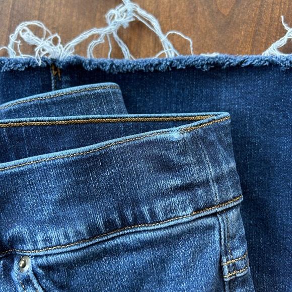 SPANX Cropped Flare Raw Hem Denim Jeans | Medium Wash | High-Rise | Size Large - Picture 8 of 8